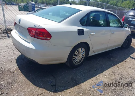 2015 Volkswagen Passat 1.8T S from USA, damaged, VIN 1VWAT7A33FC010281